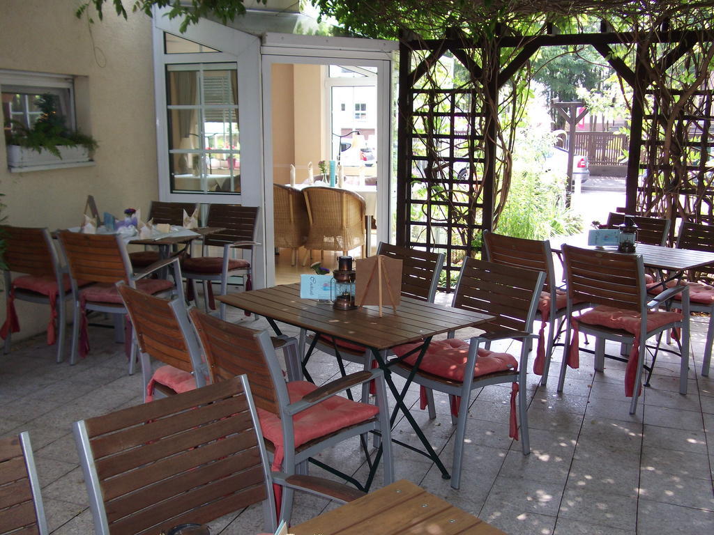 Pension & Cafe Am Kraehenberg Halle  المظهر الخارجي الصورة