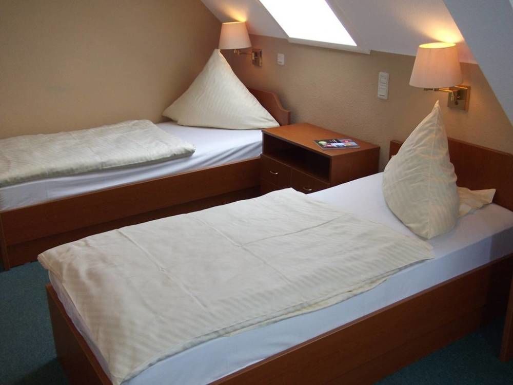 Pension & Cafe Am Kraehenberg Halle  المظهر الخارجي الصورة